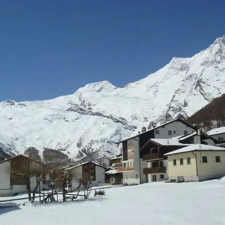 Saas-fee Sleeps 9 Wifi Appartement *